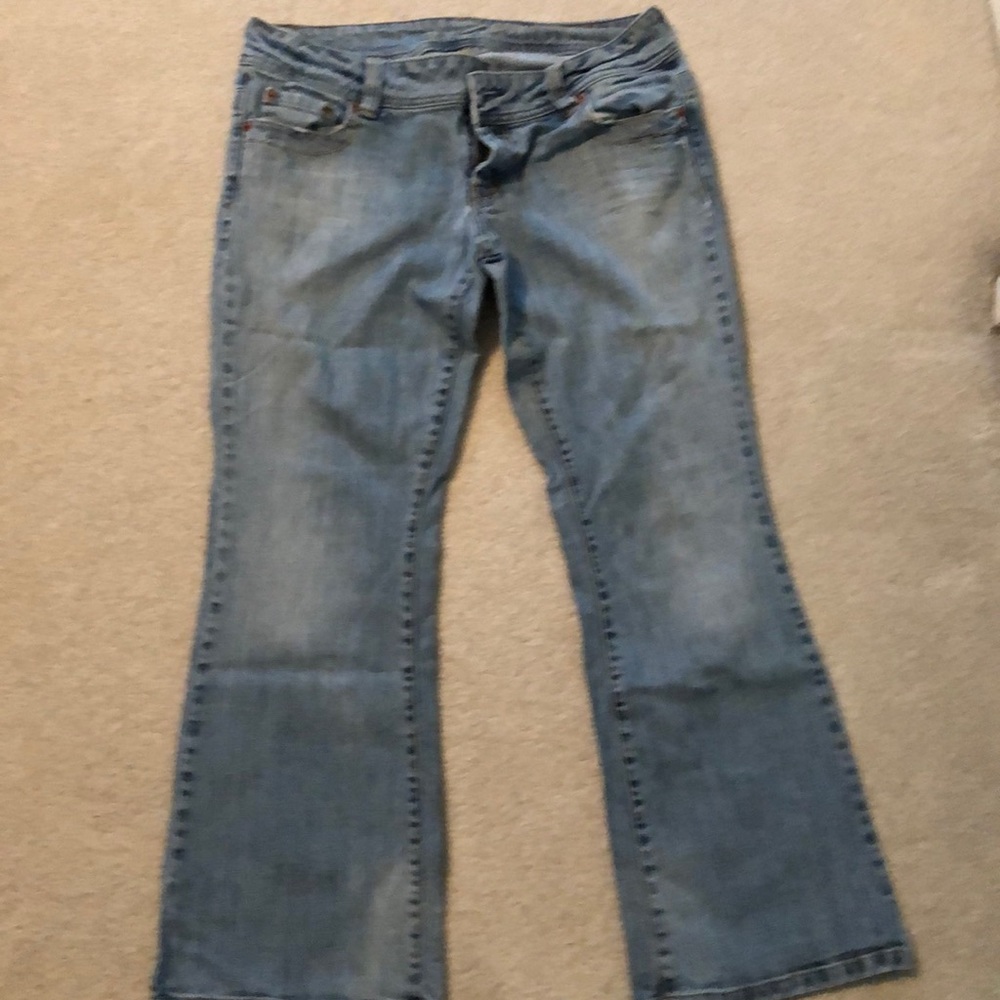 American eagle light washed jean